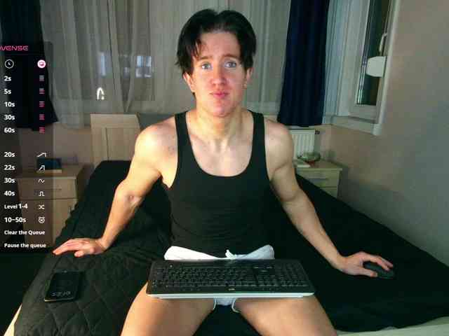 JustChrisHere Live Webcam on BongaCams