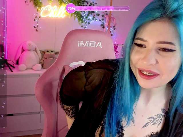 Alismoon66's BongaCams show and profile