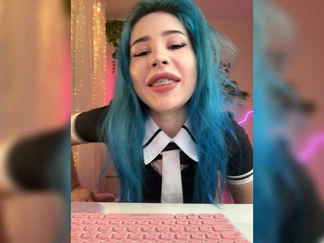 Alismoon66's BongaCams show and profile