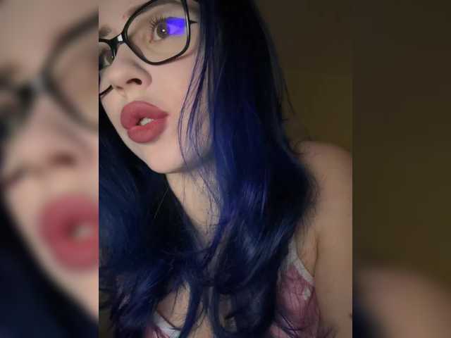 Try BongaCams's intriguing Alismoon66 in her appealing liveshow Alismoon66 from BongaCams