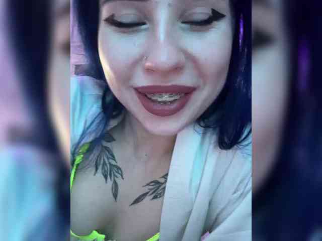 Aliisss webcam