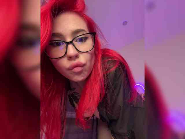 Alismoon66 Live Webcam on BongaCams