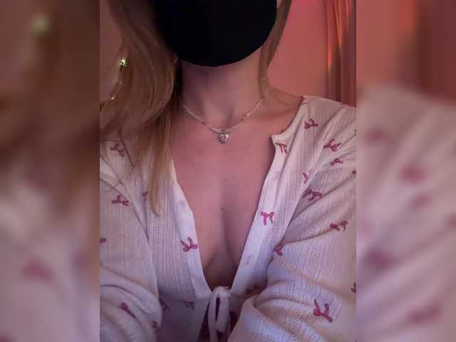 MayWey's BongaCams show and profile