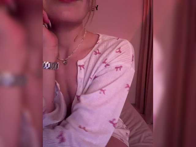 MayWey's BongaCams show and profile