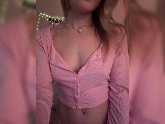 MayWey's BongaCams show and profile