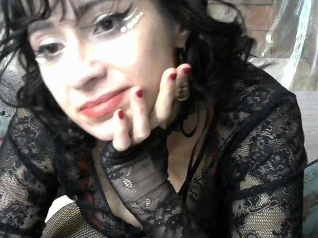 Lady_of_Perfection webcam