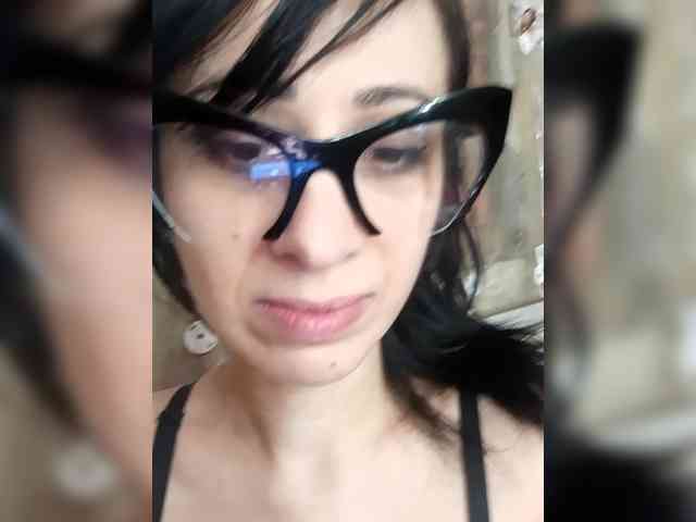 Lady_of_Perfection webcam