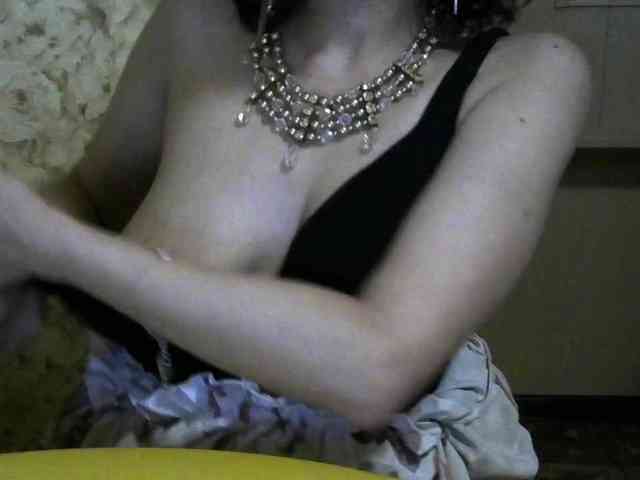 Lady_of_Perfection webcam