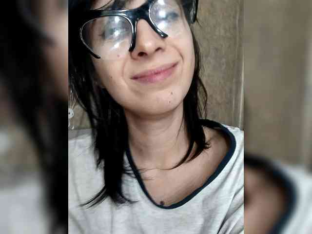 Lady_of_Perfection webcam