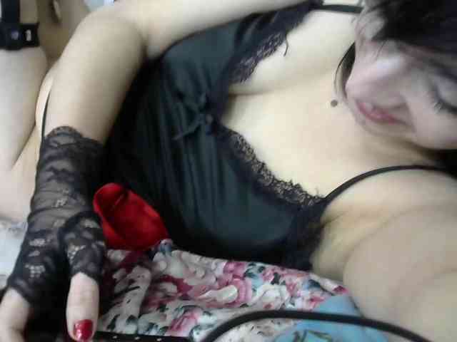 Lady_of_Perfection webcam