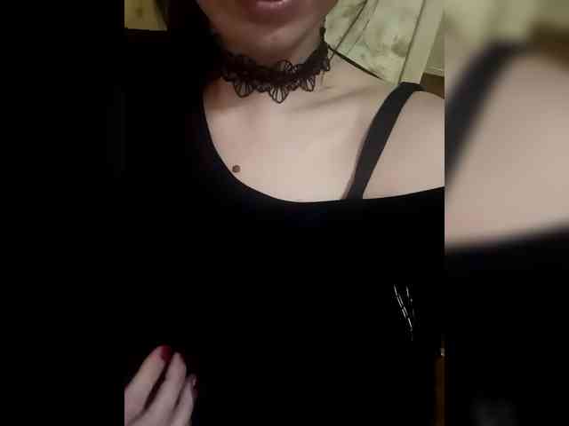 Lady_of_Perfection webcam