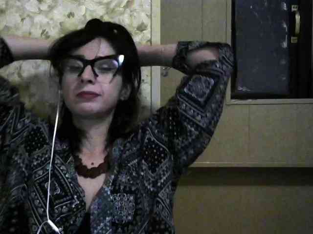 Lady_of_Perfection webcam
