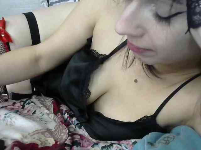 Lady_of_Perfection webcam