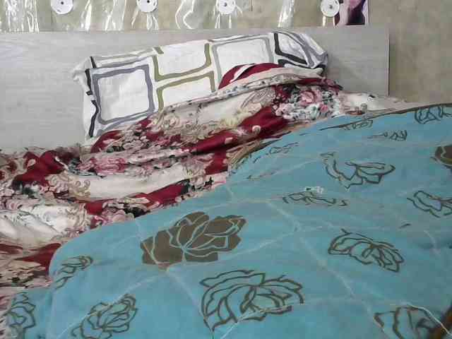 Lady_of_Perfection webcam