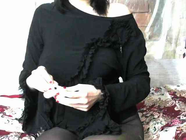 Lady_of_Perfection webcam