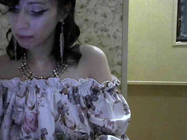 Lady_of_Perfection webcam