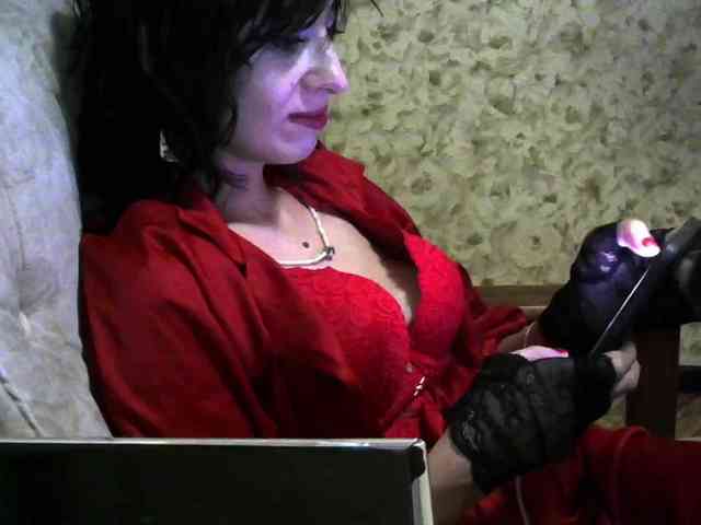 Lady_of_Perfection webcam