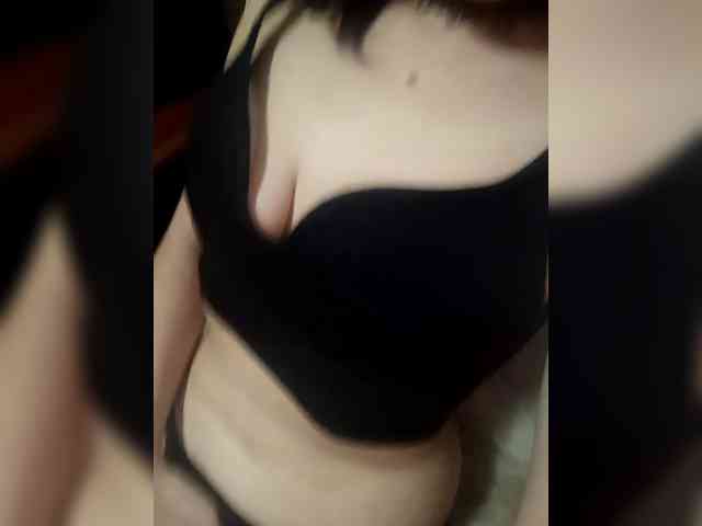Lady_of_Perfection webcam