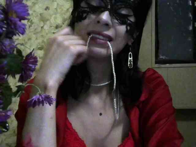 Lady_of_Perfection webcam