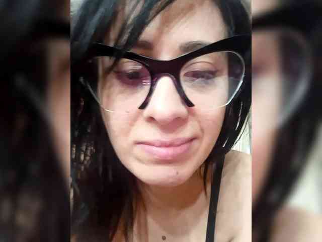 Lady_of_Perfection webcam