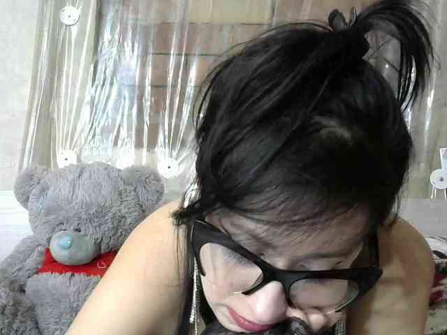 Lady_of_Perfection webcam