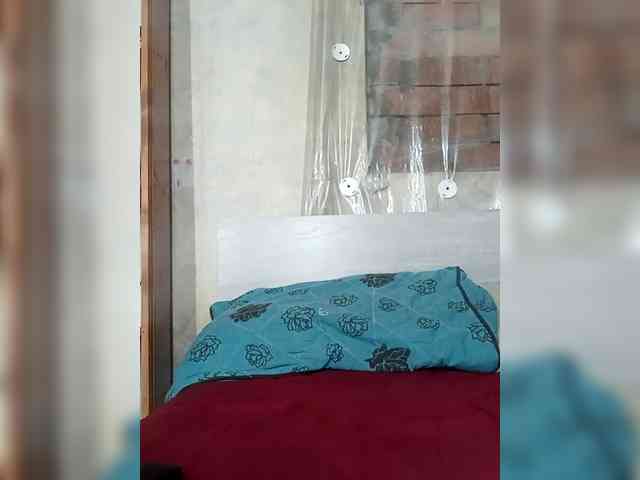 Lady_of_Perfection webcam