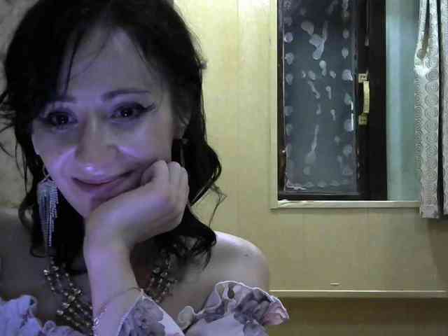 Lady_of_Perfection webcam