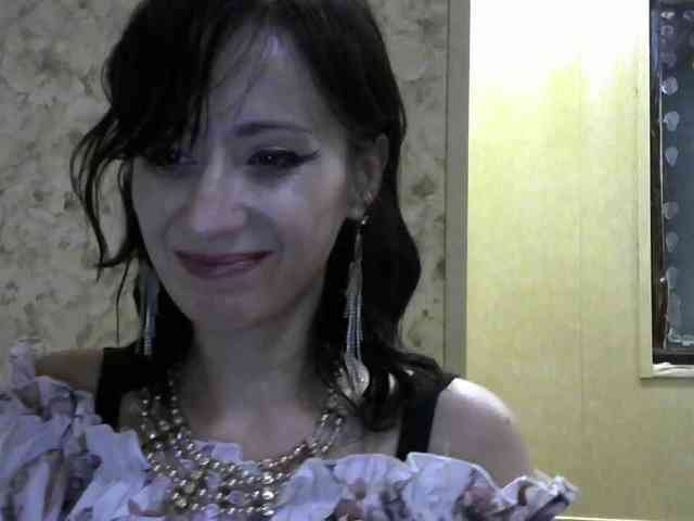 Lady_of_Perfection webcam
