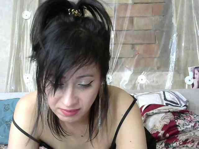 Lady_of_Perfection webcam