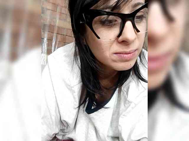 Lady_of_Perfection webcam