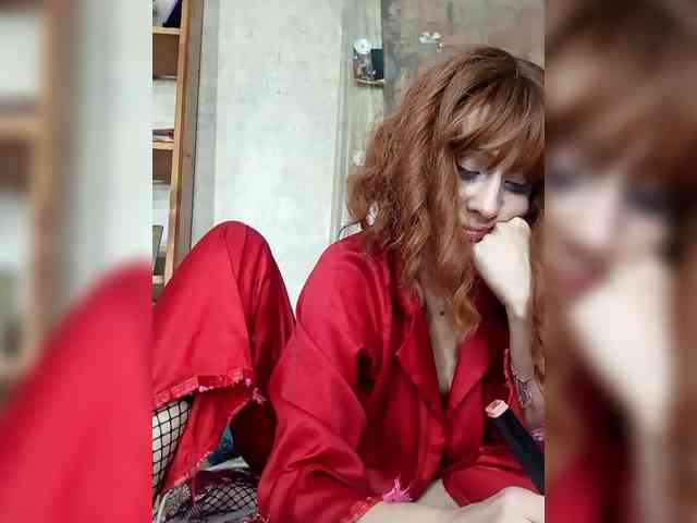 Lady_of_Perfection webcam