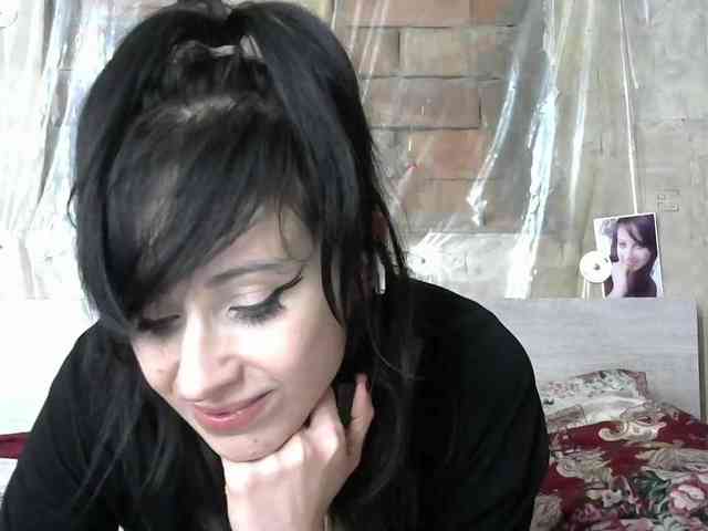 Lady_of_Perfection webcam