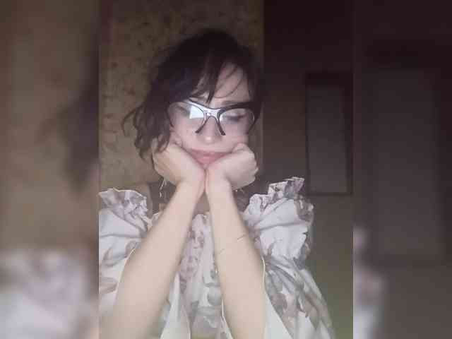 Lady_of_Perfection webcam