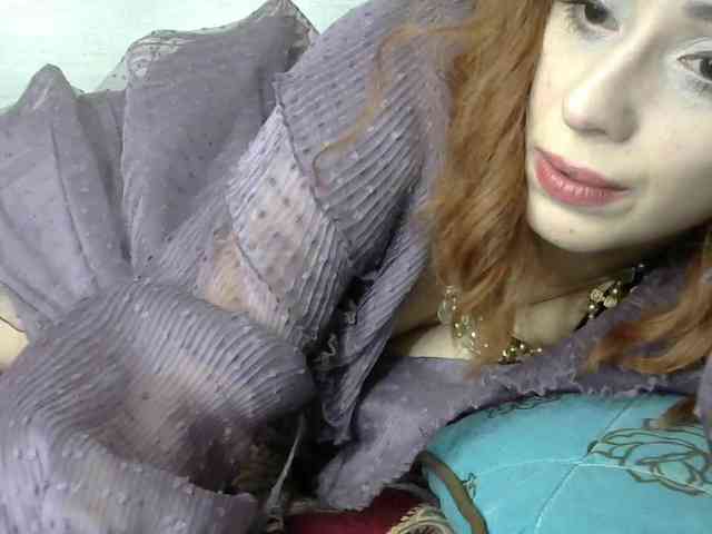 Lady_of_Perfection webcam