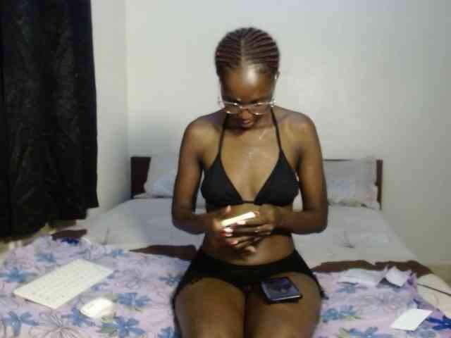 Wildsmile254 Live Webcam on BongaCams