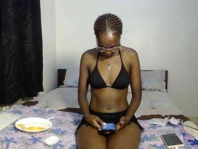 Wildsmile254 Live Webcam on BongaCams