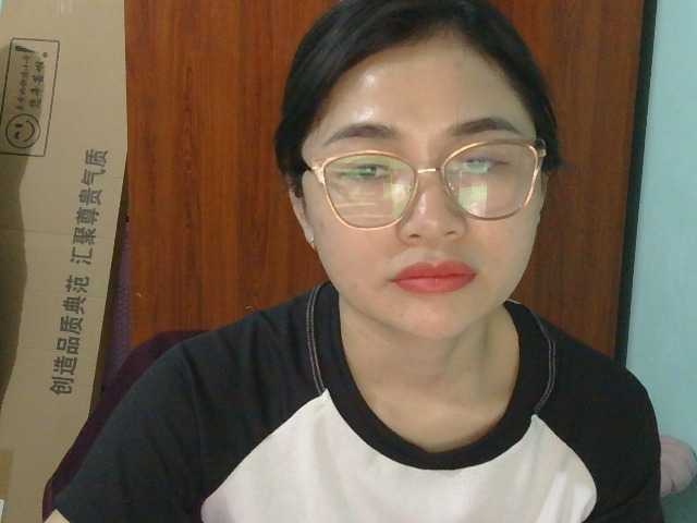 le modèle nana7777 est en webcam porno dans un show sur le site bongacams, il possède les tags suivants: Asian,Brunette,Shaved