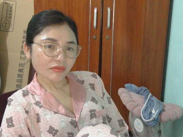 nana7777's BongaCams show and profile