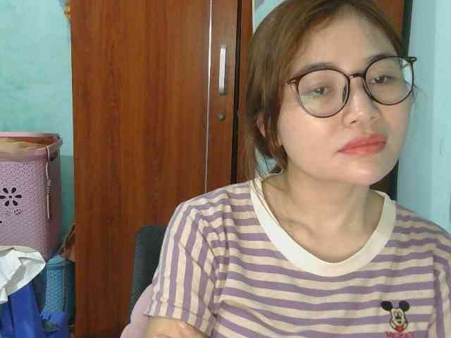 nana7777's webcam live show