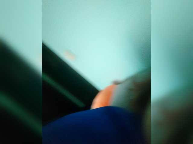 Elizabeth48 from BongaCams