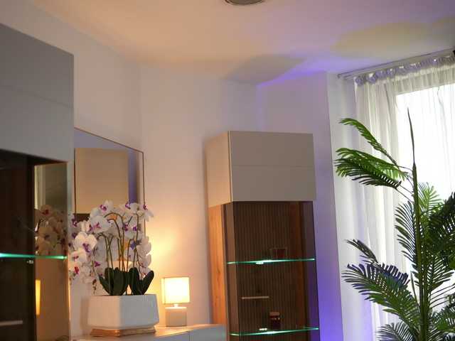 ZenyaNoir's BongaCams show and profile