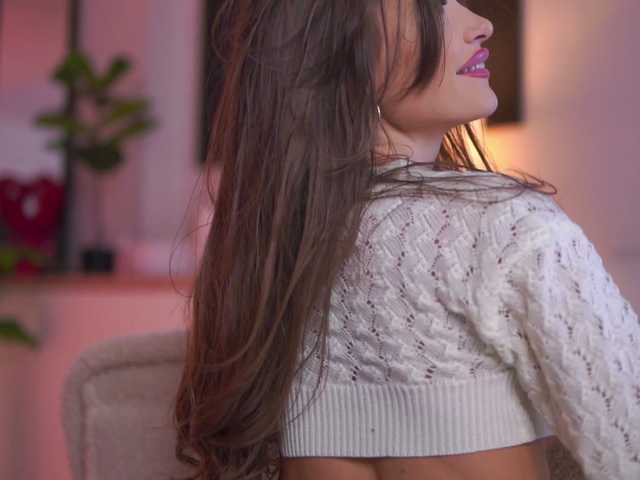 KyssaraPlay's BongaCams show and profile