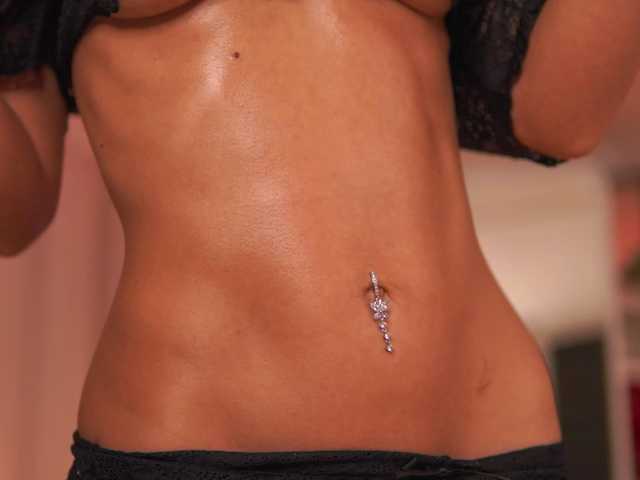 KyssaraPlay's BongaCams show and profile