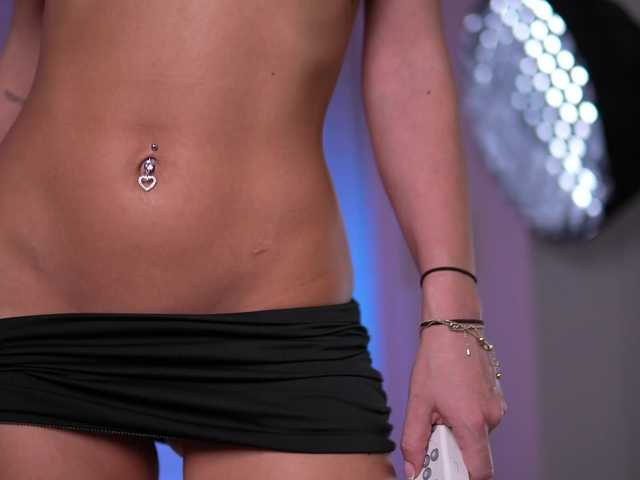 KyssaraPlay's BongaCams show and profile