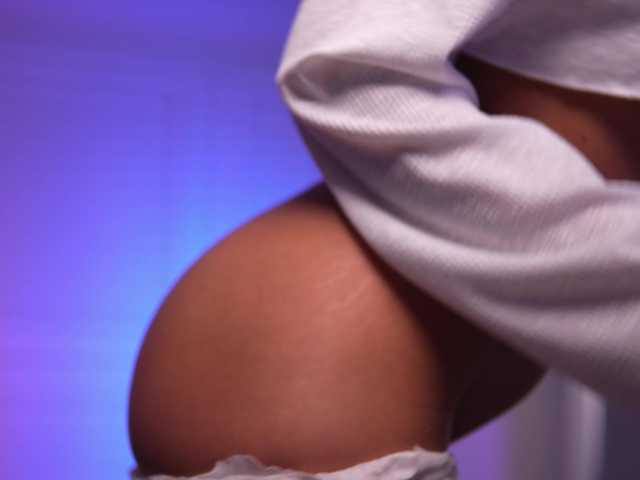 KyssaraPlay's BongaCams show and profile