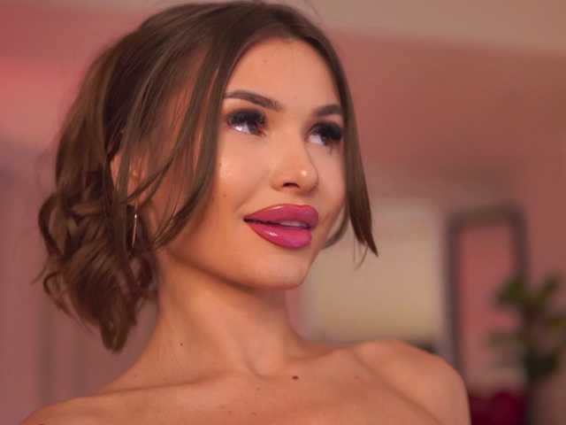 KyssaraPlay's BongaCams show and profile