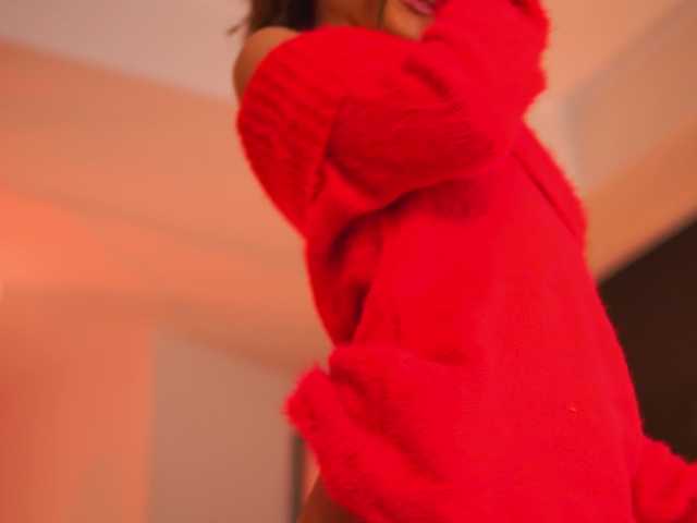 KyssaraPlay's BongaCams show and profile