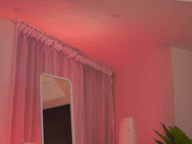 KyssaraPlay's BongaCams show and profile