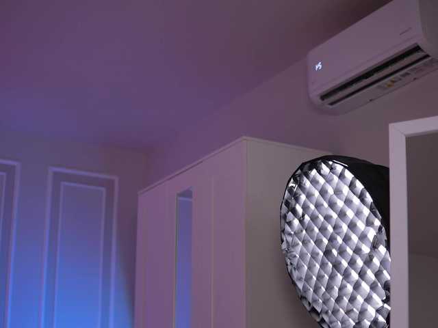 KyssaraPlay's BongaCams show and profile