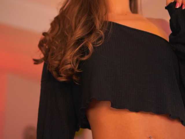 KyssaraPlay's BongaCams show and profile